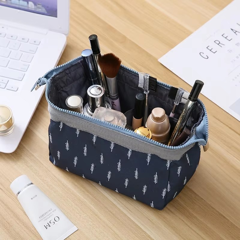 Nueva Bolsa de Cosméticos de M - Beauty Makeup Women reseña y precio